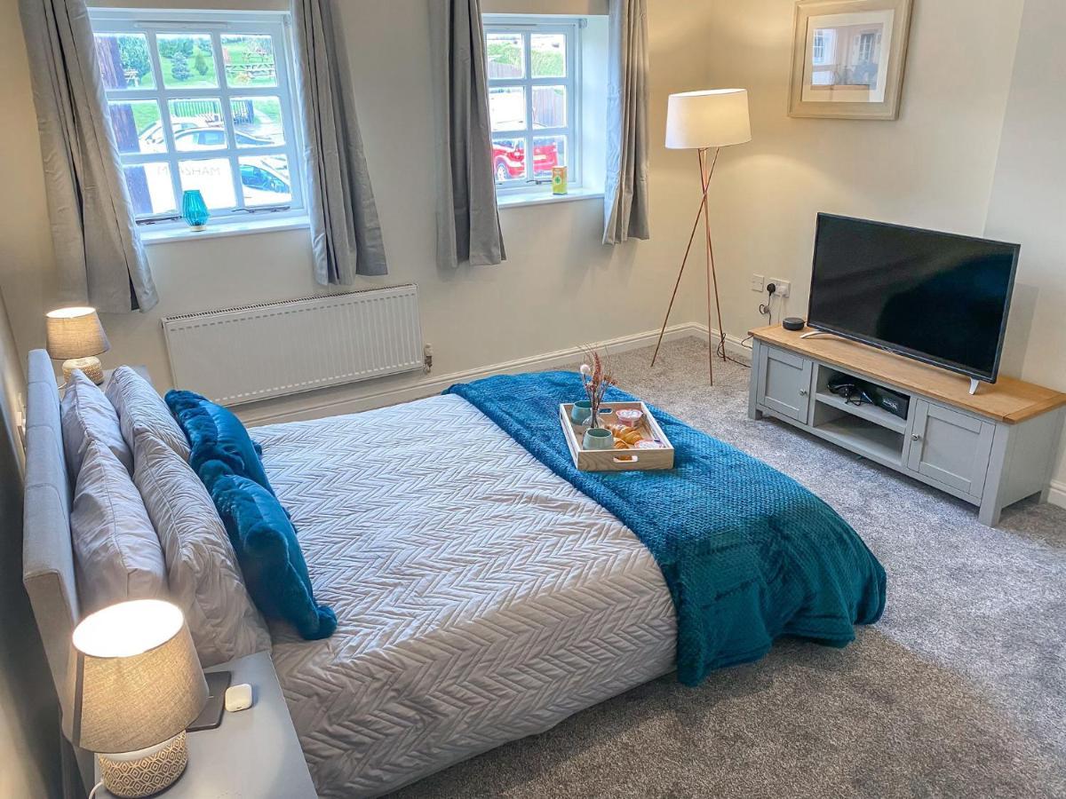 4C Gaia Lane Apartment Личфийлд Екстериор снимка