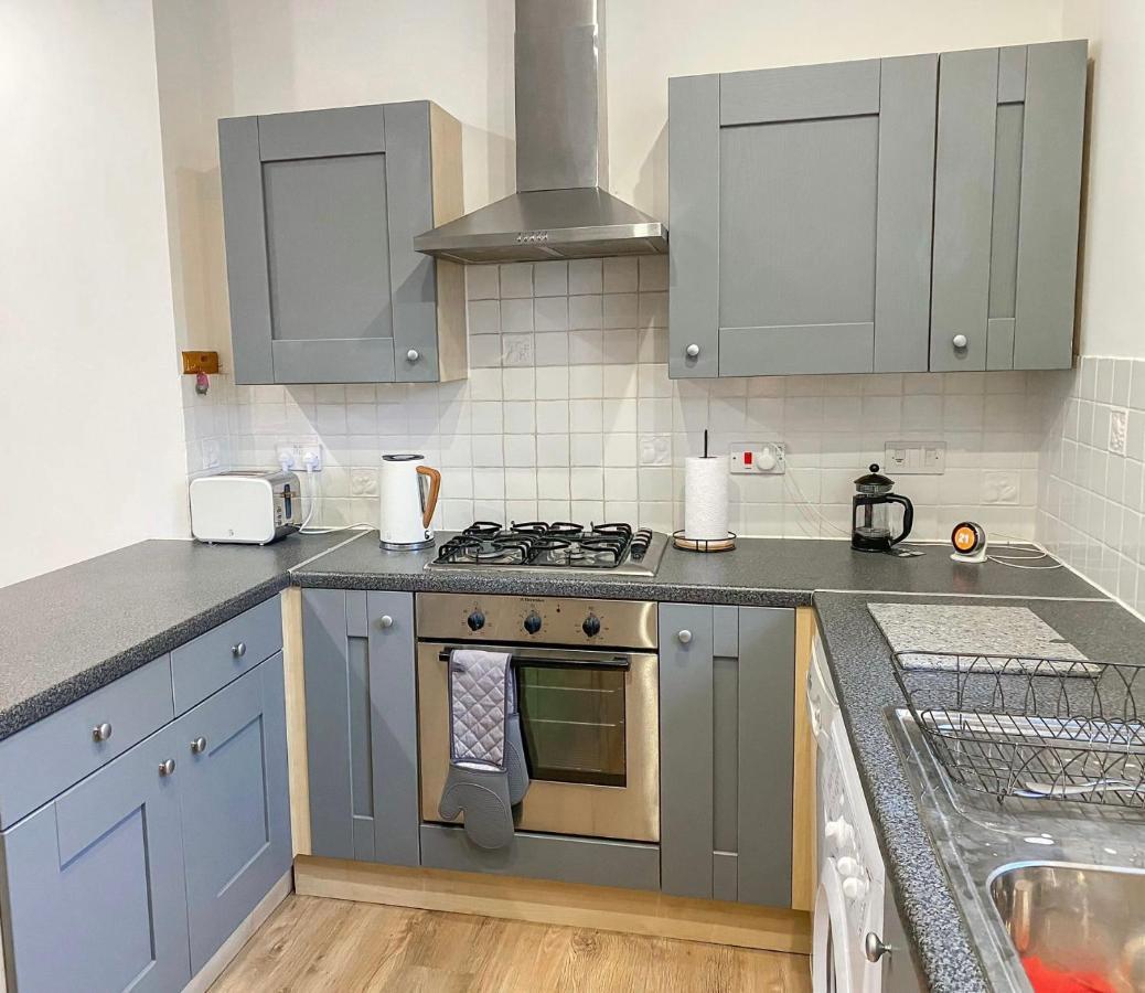 4C Gaia Lane Apartment Личфийлд Екстериор снимка