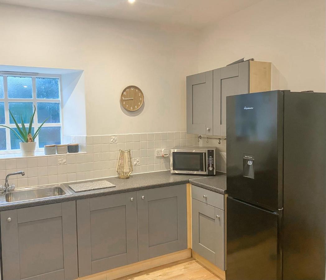4C Gaia Lane Apartment Личфийлд Екстериор снимка