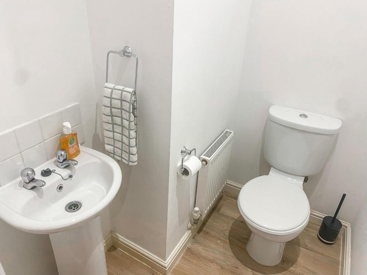 4C Gaia Lane Apartment Личфийлд Екстериор снимка